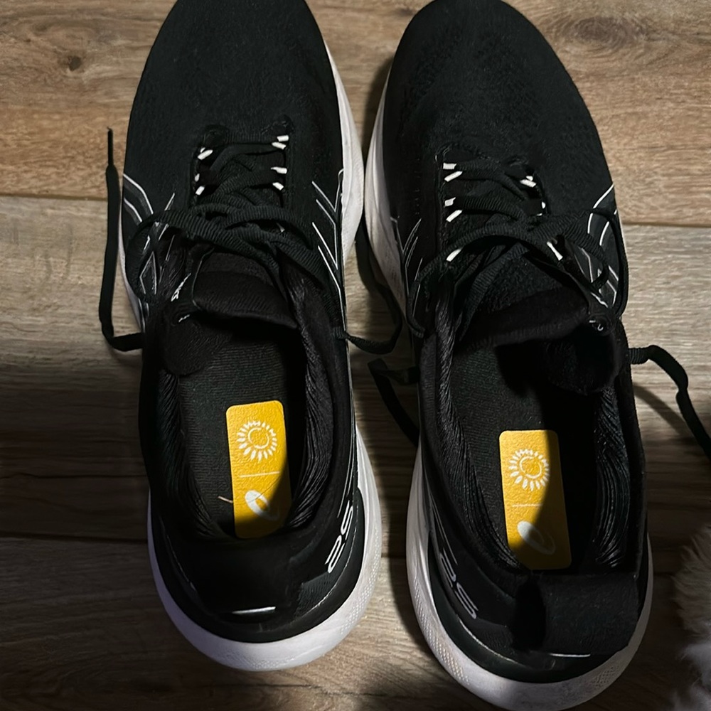 ASICS Gel Nimbus 25